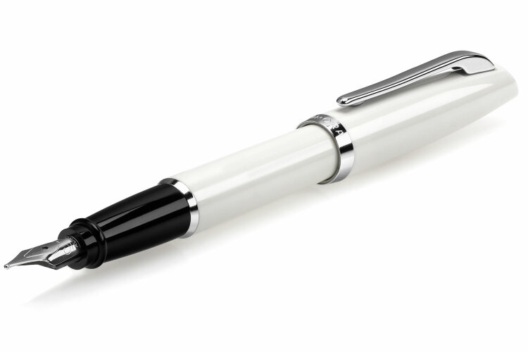 Перьевая ручка Aurora Style Cream Barrel Chrome Plated Trim (AU E12-CWM)