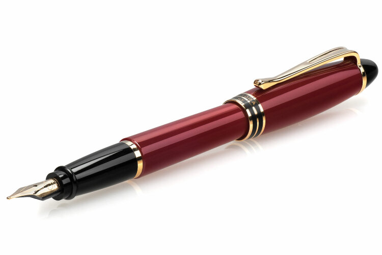 Перьевая ручка Aurora Ipsilon Bordeaux Resin Gold Plated Trim (AU B11-XM)